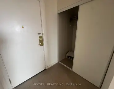 #1008-650 Lawrence Ave W Englemount-Lawrence beds 1 baths 1 garage 310000.00