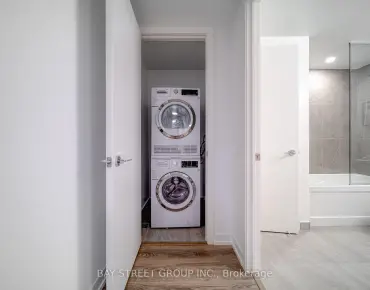 #1906-771 Yonge St Rosedale-Moore Park 2睡房2卫生间车位, 出售价格800000.00加元