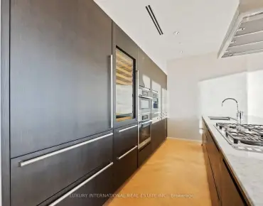 #5602-180 University Ave University 3睡房4卫生间2车位, 出售价格10980000.00加元