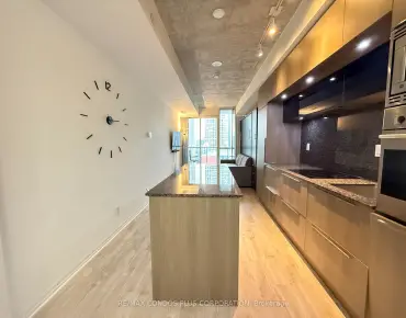 
            #2010-88 Blue Jays Way Waterfront Communities C1 睡房1卫生间车位, 出售价格420000.00加元                    