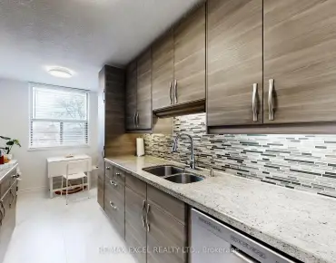 #301-205 Hilda Ave Newtonbrook West 2睡房1卫生间2车位, 出售价格608880.00加元