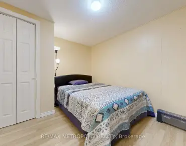 #13-13 Candy Court Way Newtonbrook West 3睡房3卫生间2车位, 出售价格849000.00加元