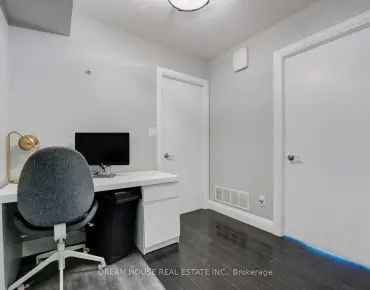 
            #1008-5 Everson Dr Willowdale East 1睡房1卫生间1车位, 出售价格495000.00加元                    