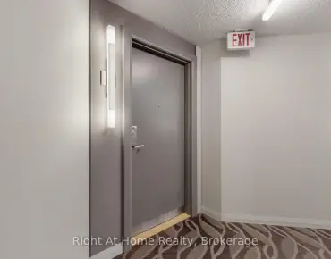 
            #209-228 Queens Quay W Waterfront Communities C1 2睡房3卫生间1车位, 出售价格949000.00加元                    