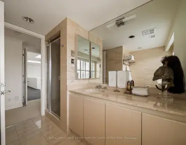 
            #PH1-2 Lynwood Ave Casa Loma 3睡房3卫生间4车位, 出售价格5295000.00加元                    