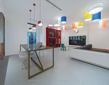 
            #323-35 Tubman Ave Regent Park 1睡房2卫生间1车位, 出售价格559900.00加元                    