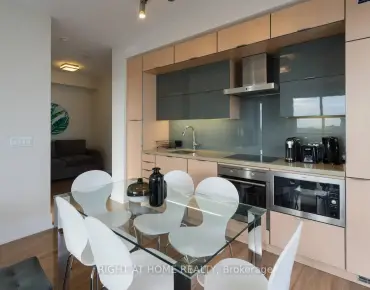 
#2512-300 Front St W Waterfront Communities C1 3 beds 2 baths 1 garage 1038000.00        