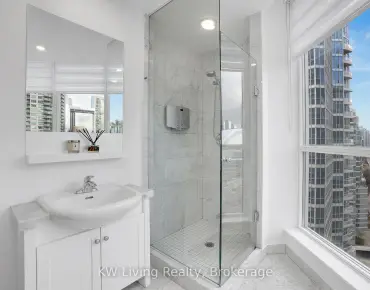 #2111-208 Queens Quay W Waterfront Communities C1 2 beds 3 baths 1 garage 1149990.00