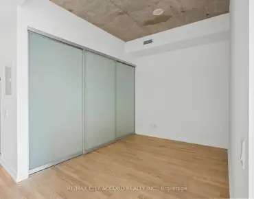 #718-560 King St W Waterfront Communities C1 1 beds 1 baths garage 505000.00