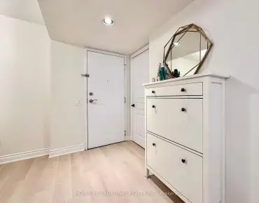 #521-15 Northtown Way Willowdale East 1睡房1卫生间1车位, 出售价格560000.00加元