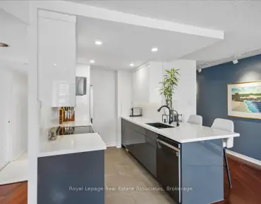 
#804-39 Parliament St Waterfront Communities C8 2 beds 2 baths 1 garage 899900.00        