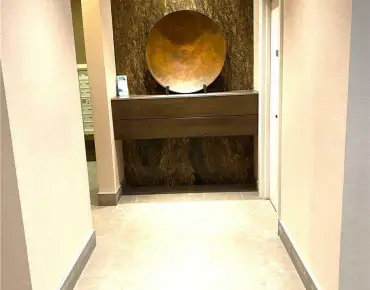 #1009-8 Scollard St Annex beds 1 baths garage 449800.00