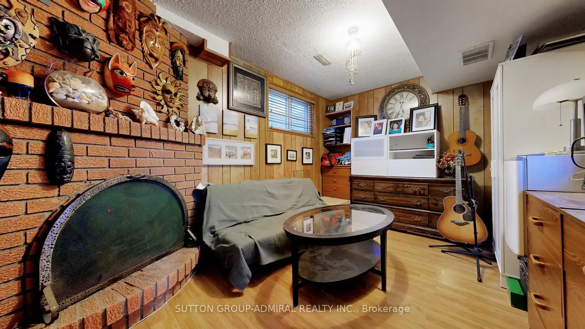 Toronto 共管镇屋