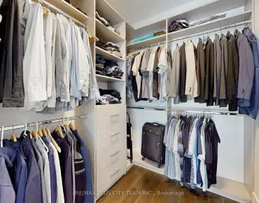 
#202-39 Queens Quay E Waterfront Communities C8 1 beds 2 baths 1 garage 829900.00        