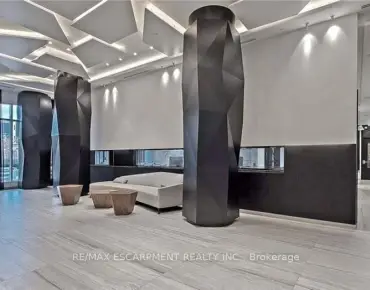 
#120-80 Vanauley St Kensington-Chinatown 2 beds 3 baths 1 garage 899500.00        