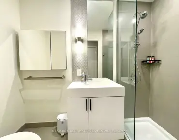 
            #2206-33 Helendale Ave Yonge-Eglinton 1睡房1卫生间1车位, 出售价格488000.00加元                    