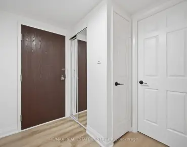 #1009-717 Bay St Bay Street Corridor 1 beds 1 baths garage 649900.00