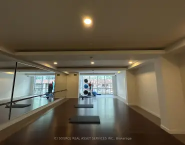 
            #N1202-116 George St Moss Park 1睡房1卫生间1车位, 出售价格725000.00加元                    