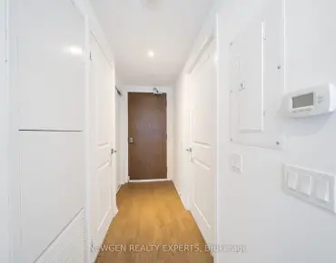 
#1624-251 Jarvis St Moss Park  beds 1 baths  garage 349000.00        