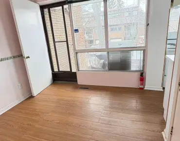 
            #14-86 CASTLEBURY Cres Bayview Woods-Steeles 4睡房2卫生间2车位, 出售价格688000.00加元                    