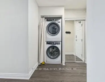 
            #613-245 Davisville Ave Mount Pleasant West 2睡房1卫生间1车位, 出售价格650000.00加元                    