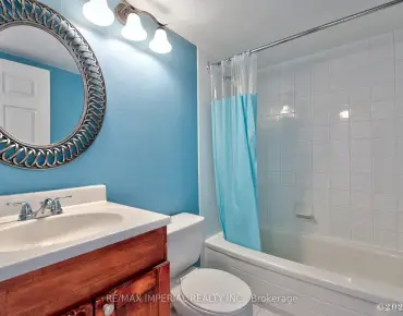 #2201-24 Wellesley St W Bay Street Corridor 2 beds 2 baths garage 588000.00