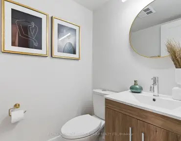 #8-118 Finch Ave W Newtonbrook West 2 beds 3 baths 1 garage 799000.00