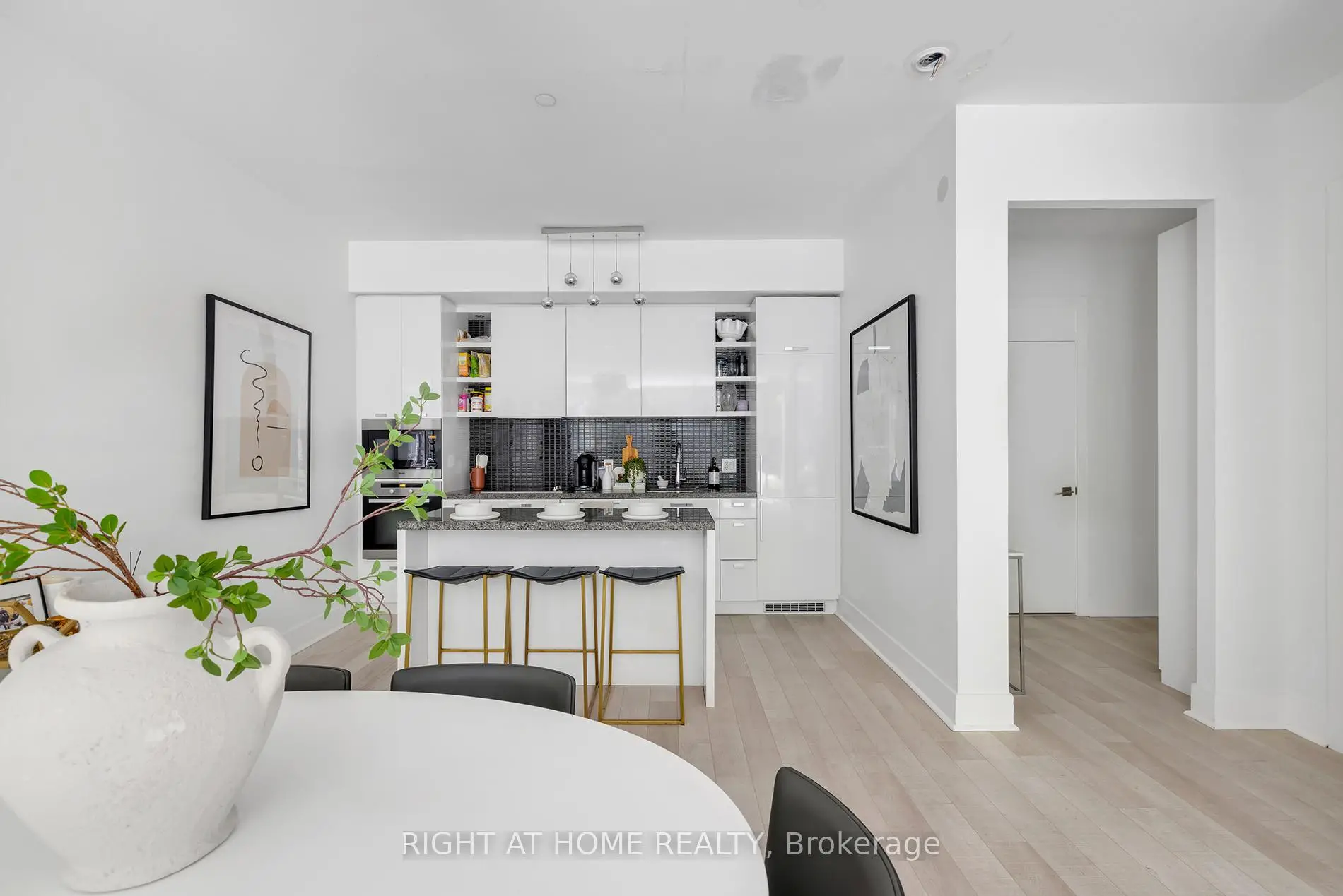 Toronto 共管镇屋
