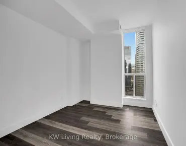 #2111-208 Queens Quay W Waterfront Communities C1 2 beds 2 baths 1 garage 1099990.00