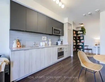 #309-223 St Clair Ave W Casa Loma 1 beds 1 baths 1 garage 629999.00