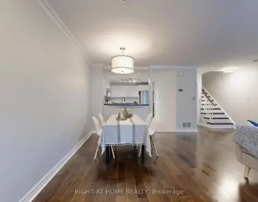 #B28-108 Finch Ave W Newtonbrook West 2睡房2卫生间2车位, 出售价格699900.00加元