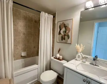 
            #2702-23 Hollywood Ave Willowdale East 2睡房2卫生间1车位, 出售价格718000.00加元                    
