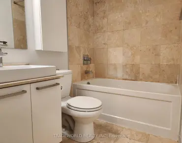 #308-12 York St Waterfront Communities C1 beds 1 baths garage 365000.00