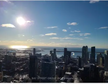 #4209-197 Yonge St Church-Yonge Corridor 3睡房2卫生间1车位, 出售价格868000.00加元