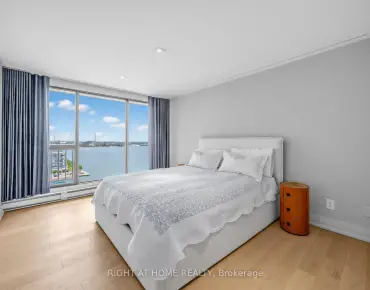 
#2202-65 HARBOUR Sq Waterfront Communities C1 2 beds 2 baths 1 garage 1899000.00        