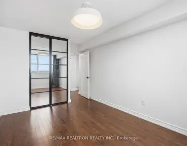 
            #601-3000 Bathurst St Englemount-Lawrence 2睡房2卫生间1车位, 出售价格779500.00加元                    