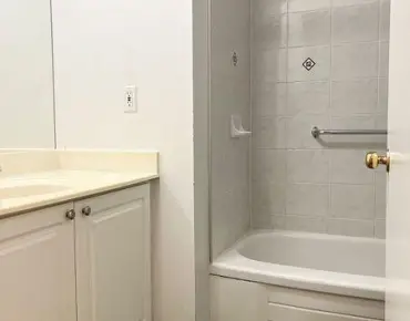#917-7 King St E Church-Yonge Corridor 2 beds 2 baths garage 738888.00