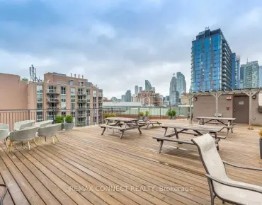 
            #301-90 Sherbourne St Moss Park 1睡房2卫生间1车位, 出售价格949000.00加元                    
