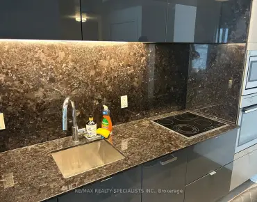 
            #6001-10 York St Waterfront Communities C1 1睡房2卫生间车位, 出售价格748000.00加元                    