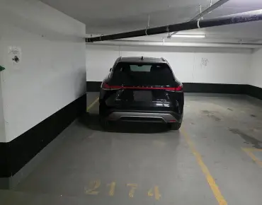
            #Parking-21 Iceboat Terr Waterfront Communities C1 睡房卫生间1车位, 出售价格49900.00加元                    