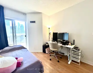 
            #1702-55 Bloor St E Church-Yonge Corridor 1睡房1卫生间1车位, 出售价格579000.00加元                    