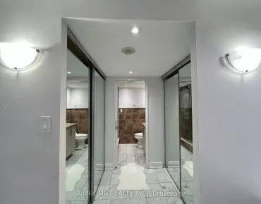 #207-33 University Ave Bay Street Corridor 2睡房2卫生间车位, 出售价格849000.00加元