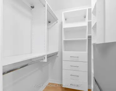 
            #2206-18 Sommerset Way Willowdale East 3睡房2卫生间2车位, 出售价格928000.00加元                    