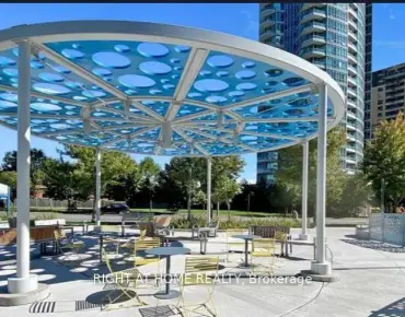 
            15 Holmes Ave Willowdale East 1睡房2卫生间1车位, 出售价格628888.00加元                    