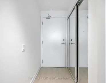 #5110-8 WELLESLEY St W Bay Street Corridor 1睡房2卫生间车位, 出售价格658000.00加元