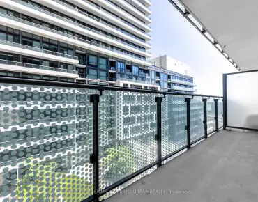 
#1635-135 Lower Sherbourne St Waterfront Communities C8 1 beds 1 baths  garage 479000.00        