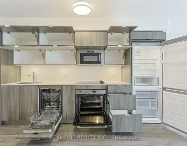 
            #821-585 Bloor St East St North St. James Town 1睡房2卫生间车位, 出售价格519900.00加元                    