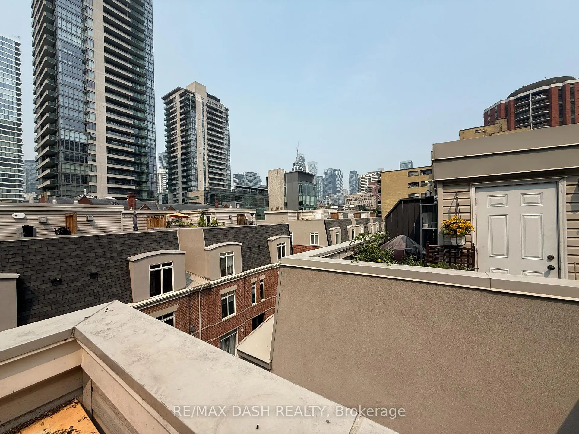 Toronto 共管镇屋