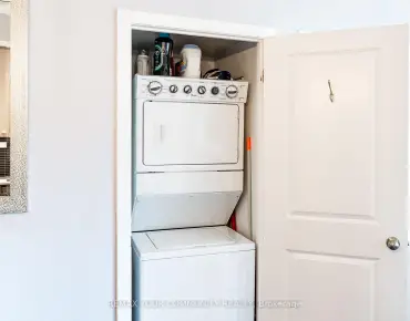#1412-105 George St Moss Park 1 beds 1 baths garage 490000.00