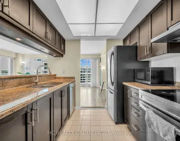 #3902-99 Harbour Sq Waterfront Communities C1 2 beds 2 baths 1 garage 838000.00